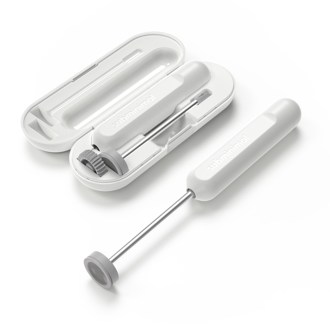 Бял компактен разпенвател за мляко Subminimal NanoFoamer Go с вградена нано-мрежа и USB-C зареждане.
