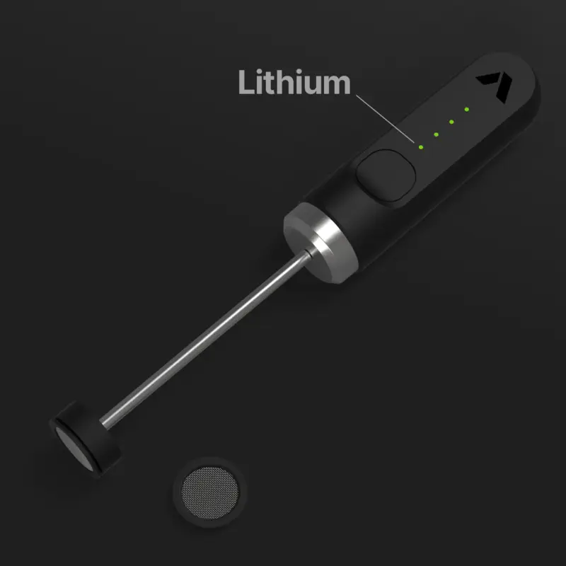 Преносим черен разпенвател за мляко Subminimal NanoFoamer Lithium с зареждане през USB-C и сменяеми нано-мрежи.